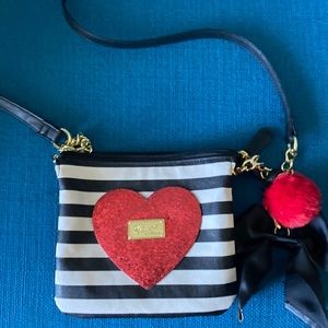 Betsy Johnson cross body purse 7.5”x6.5”